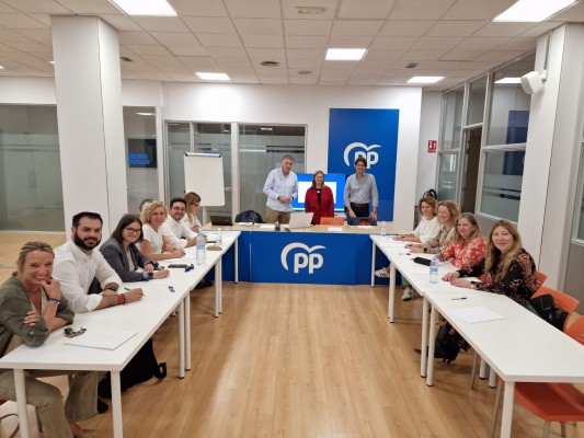El PP de la provincia de València empieza a formar a los candidatos para las municipales de 2023 
