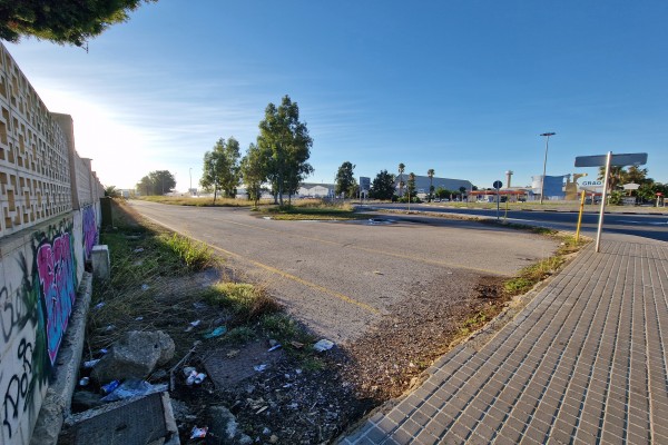 El puerto busca ingresos extra: vende por 800.000 € un solar junto al vial de acceso y el Impala