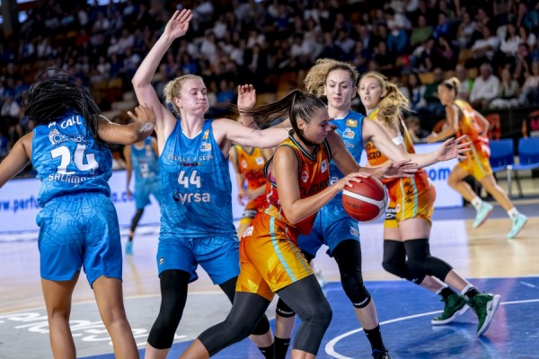 Valencia Basket reedita la semifinal de Supercopa ante Perfumerías Avenida
