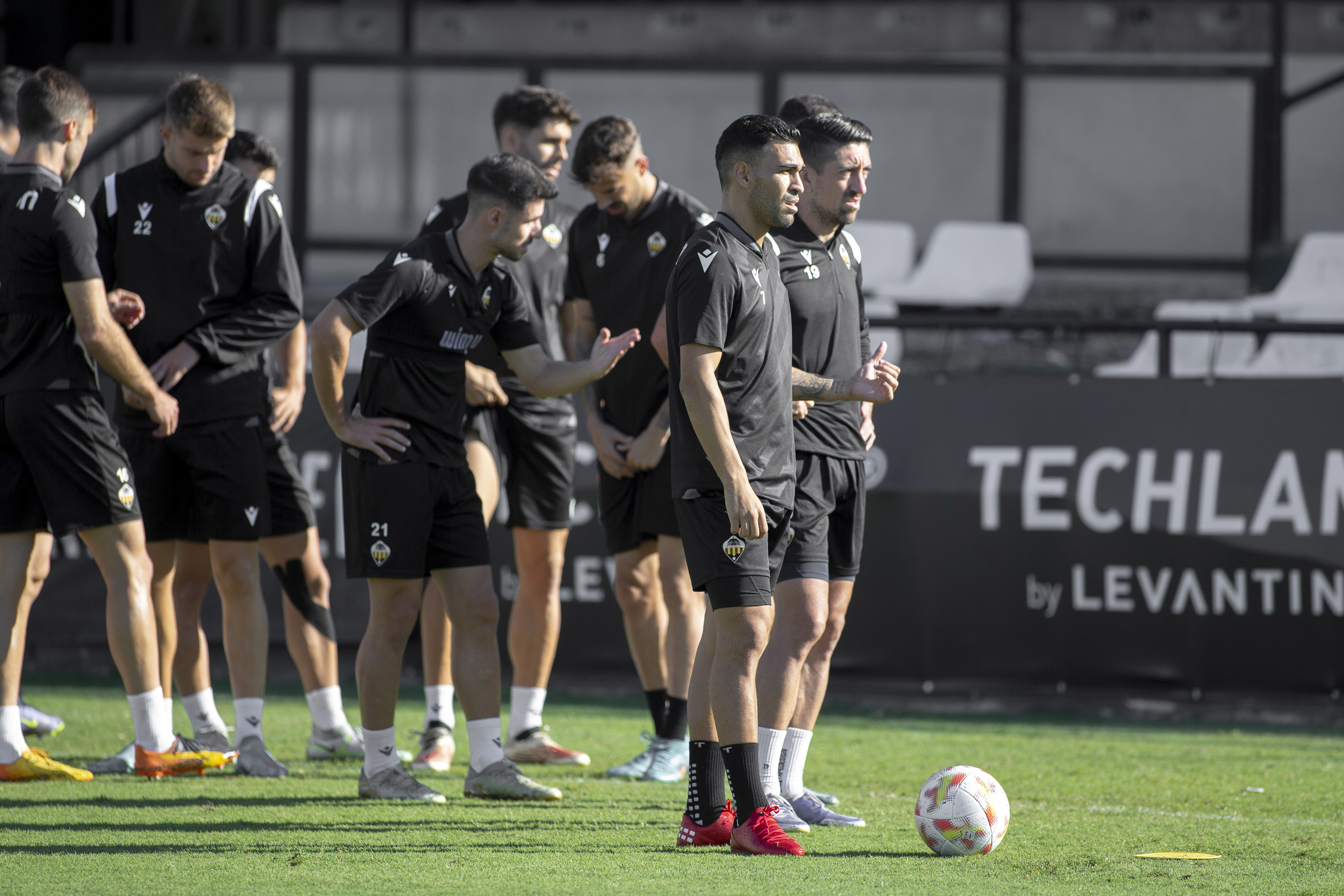 Alcoyano-Castellón, un duelo que los locales no ganan desde hace 18 años