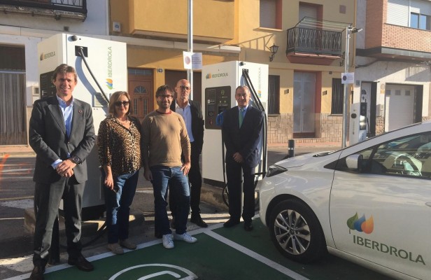Iberdrola instala en Viver puntos de recarga para vehículos eléctricos