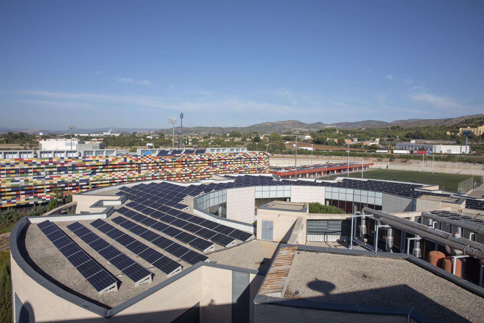 La UJI moviliza más de 5 millones para instalar nuevos parques fotovoltaicos en el campus