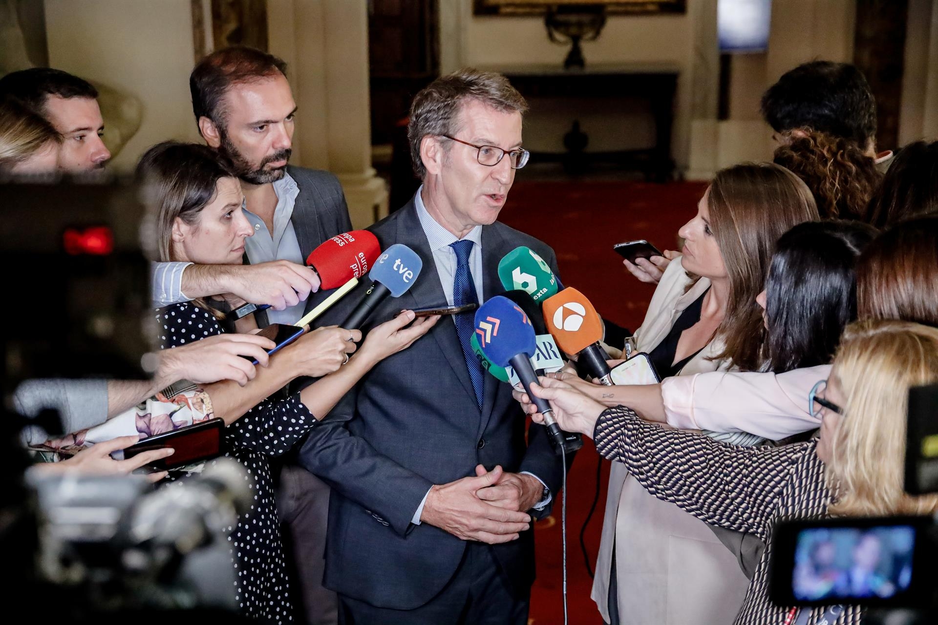 Feijóo insiste en que los pactos sobre el CGPJ deben ser por escrito: 
