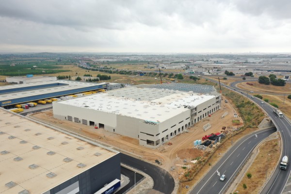 La contratación de naves logísticas alcanza cifras récord en Valencia pero se agota el suelo disponible