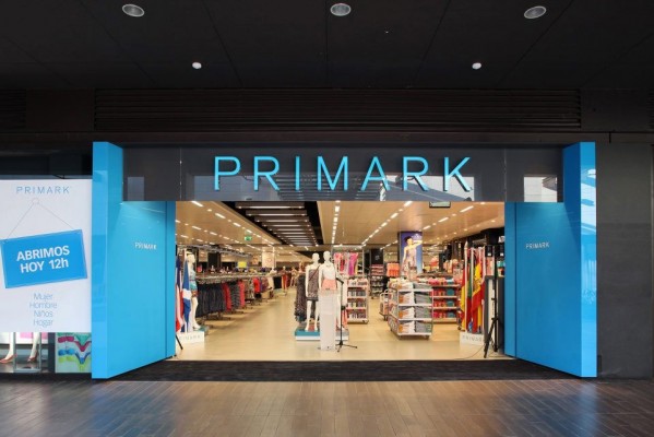 Los comerciantes de Benidorm le buscan local a Primark para atraer clientes al centro
