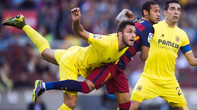 El Villarreal sucumbe ante el poderío ofensivo del Barça