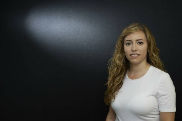 La directora general de Juventud opta a formar parte de la lista de Héctor Illueca a Les Corts