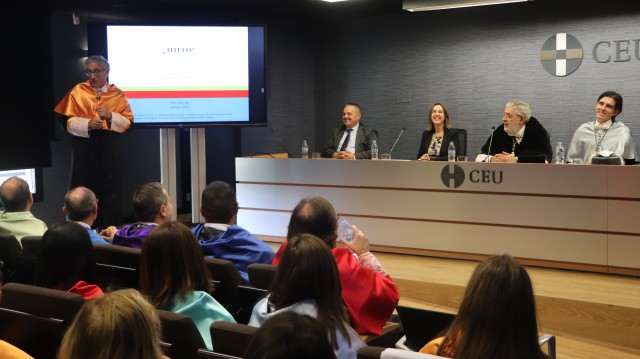 El rector de la CEU UCH reivindica el papel de la universidad en Elche para construir una cultura de la paz