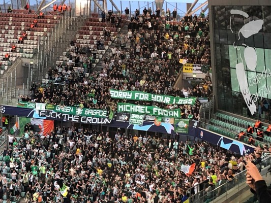 El Celtic, multado por la exhibición de pancartas antimonárquicas en la 'Champions'