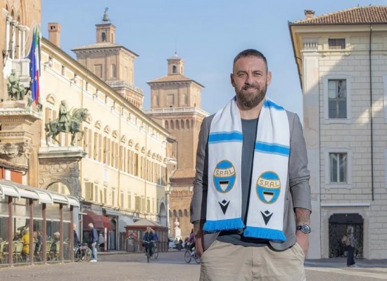 Daniele De Rossi firma como nuevo entrenador del Spal, equipo de la Serie B
