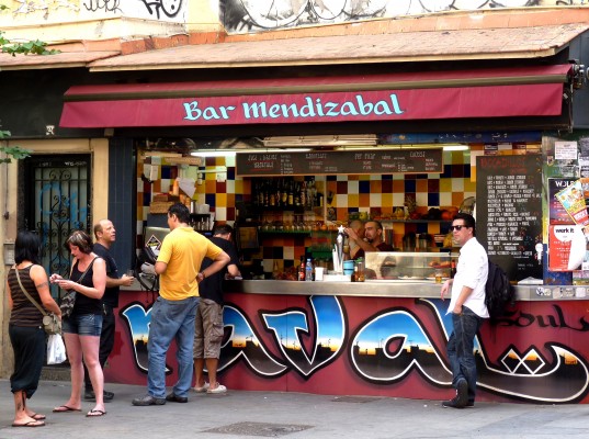 El Raval en cuatro barras