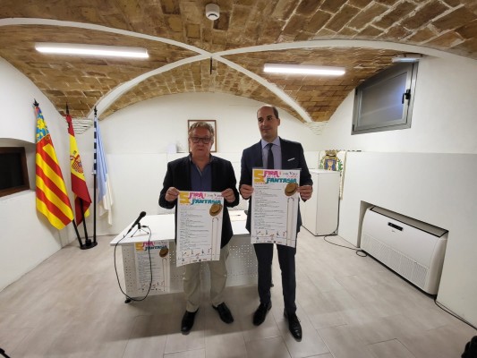 Enric Valor, protagonista en Castalla durante la celebración de la V 'Feria de la Fantasía'
