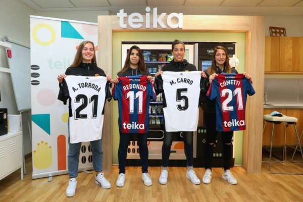 El derbi femenino Valencia-Levante se jugará en Mestalla
