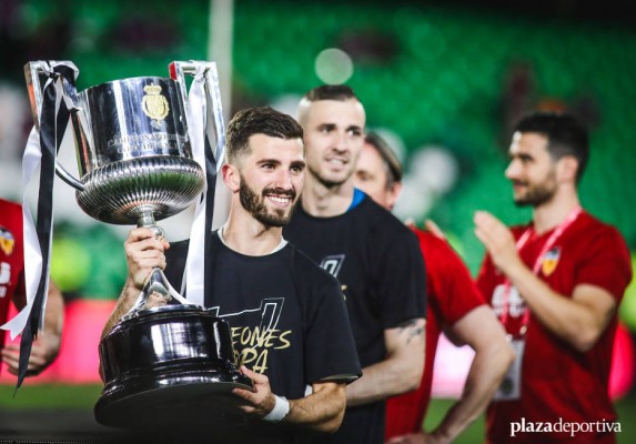 Gayà acepta ser leyenda