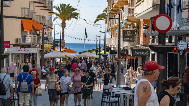 Benidorm incorpora a hoteles de 1 y 2 estrellas y pensiones en las ayudas contra los efectos de la covid 