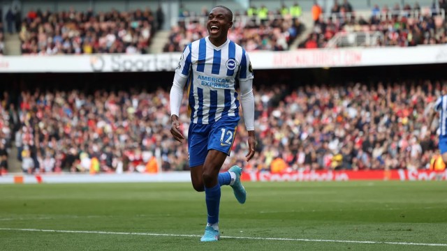 Mwepu, del Brighton, se retira a los 24 años con un problema cardíaco
