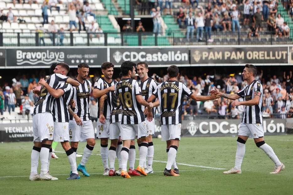 El Castellón continúa intratable en Castalia
