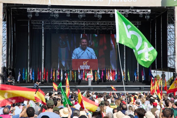 Abascal llama a sus fieles a 