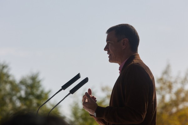 Pedro Sánchez felicita a la Comunitat Valenciana, tierra con un 