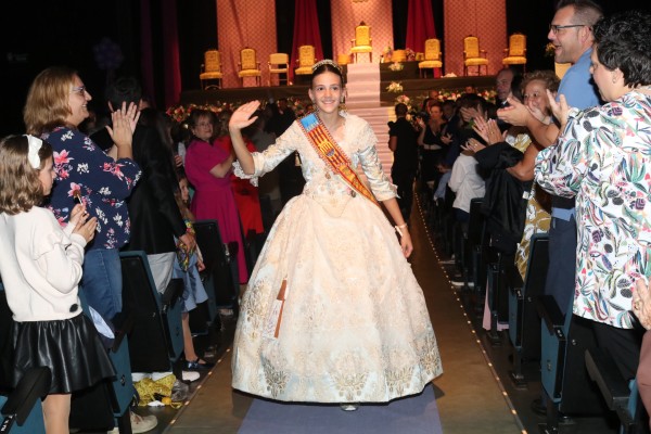 Los ondenses proclaman a Mireia Marco Pitarch como Reina Infantil de la Fira d’Onda 2022
