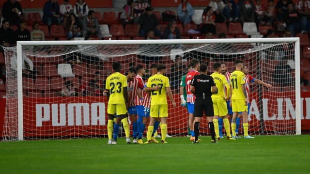 El Villarreal B acusa las bajas y cede ante un Sporting efectivo en los momentos decisivos