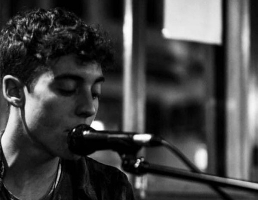 El cantante alicantino Javier Santacruz se clasifica en la ronda de audiciones de 'La voz'