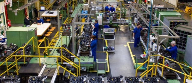 Ford Almussafes no renovará el contrato de 87 operarios pero recuperará a la mitad en 2018