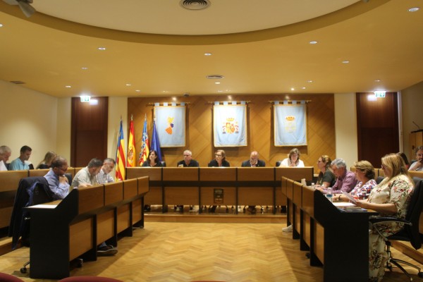 Burriana insta al Gobierno y al Consell a impulsar medidas urgentes de apoyo al sector cerámico