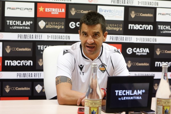 Torrecilla: “No voy a permitir que menospreciemos a un rival o nos relajemos”