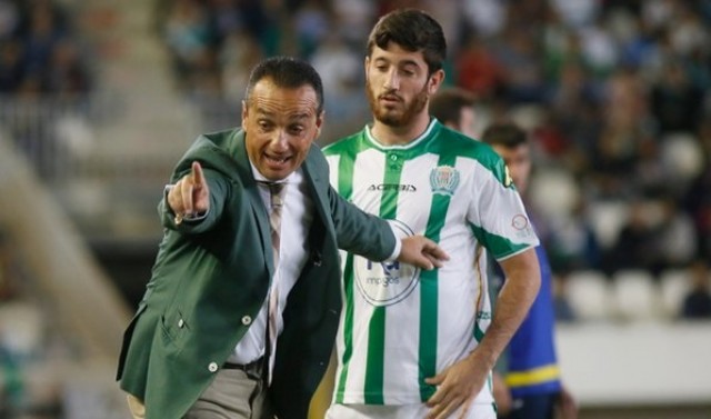 La entrada de Nando García en el tramo final no evita la derrota del Córdoba en el Carlos Belmonte