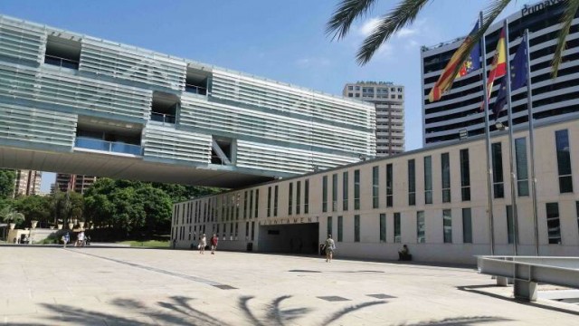 Benidorm tendrá que pagar otros 25.000 euros a extrabajadores de Park Control