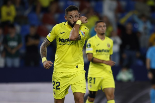 Morales logra el primer 'hat trick' de su carrera en su primera campaña en Europa