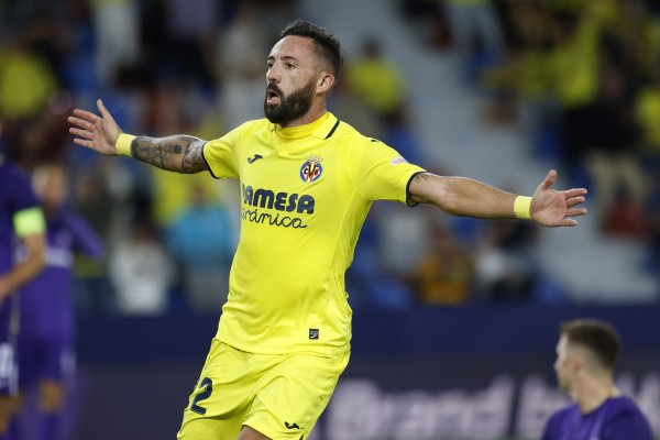 El Villarreal golea ante el Austria Viena con hat-trick de Morales y pone pie y medio en octavos