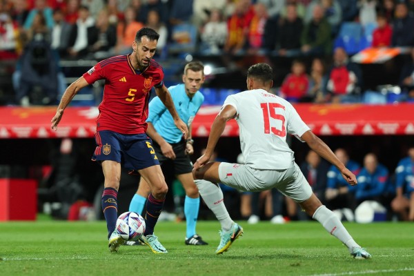 España cae al séptimo puesto del ranking FIFA con Brasil liderando antes del Mundial de Catar