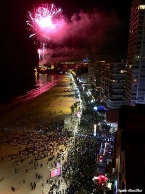 Los empresarios de la playa de Levante de Benidorm se unen por la fiesta de Nochevieja