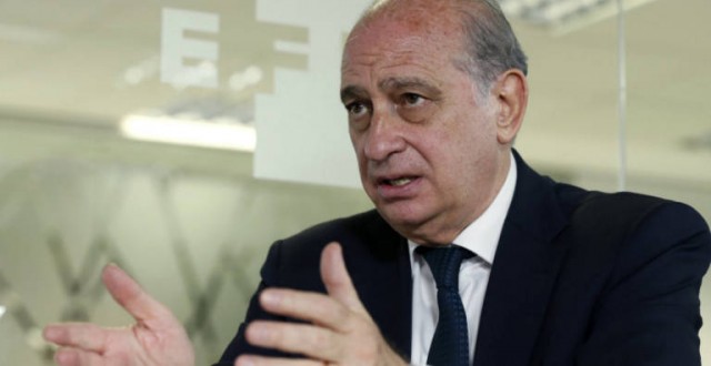 El Supremo archiva la querella contra Fernández Díaz y De Alfonso por sus conversaciones

