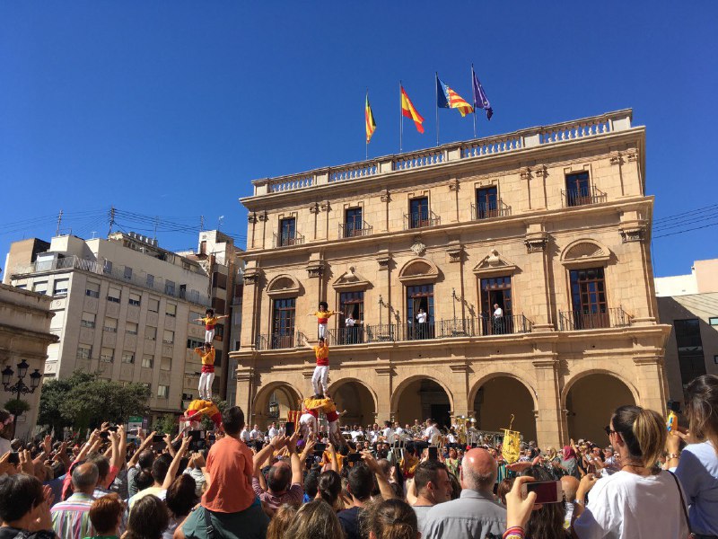 Castelló celebra el 9 d'Octubre amb una mostra de foc i la música de la Banda Municipal 