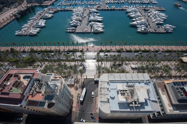 Alicante encaja la reforma del Paseo de los Mártires con trabajos nocturnos para acortar plazos