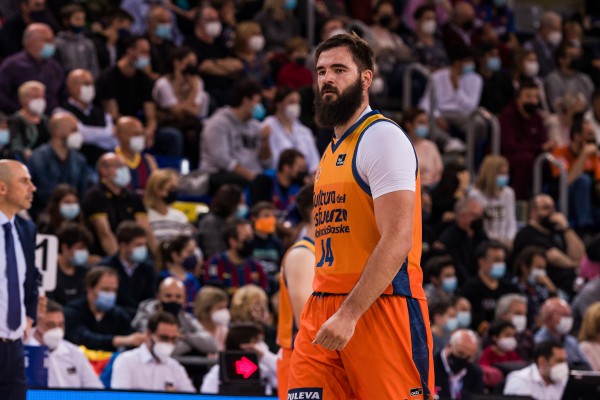 Dubljevic se convertirá en el jugador con más partidos en Europa de Valencia Basket