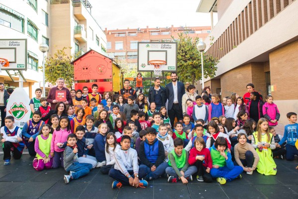 ‘ACTIBASKET’ comienza la entrega de canastas
a los centros ganadores de esta edición