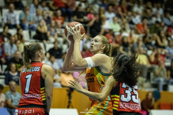 Valencia Basket cae en su estreno en Fontajau