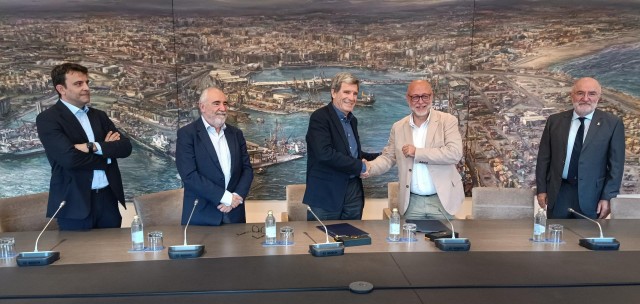 La APV y Salvamento Marítimo firman un convenio para reforzar la seguridad en la mar