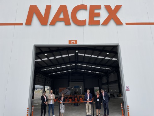 Nacex inaugura su nueva plataforma en Monforte del Cid; puede atender 3.500 envíos por hora