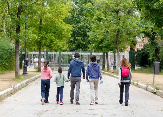 El Gobierno ampliará a más familias los 100 euros por hijo 