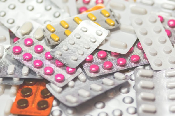 La EMA alerta de varias muertes por el consumo prolongado de fármacos con ibuprofeno y codeína

