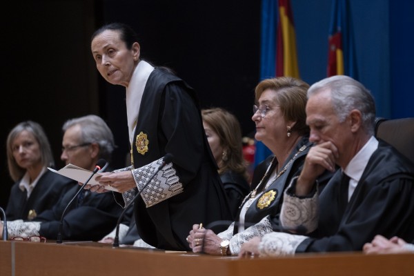La presidenta del TSJCV denuncia el 