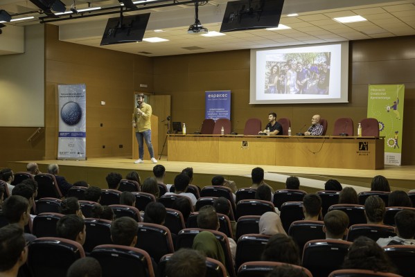 La UJI reúne a más de 300 asistentes en el 'Día de la Persona Emprendedora'