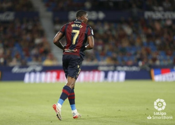 Wesley, primer apercibido en el Levante
