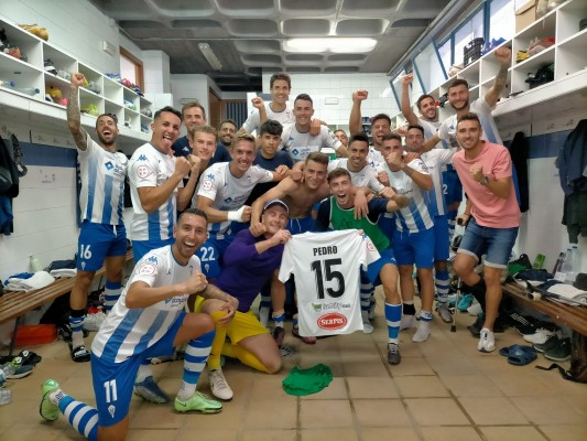 Alcoyano y Eldense se disparan en la tabla, pero Intercity y La Nucía se atascan