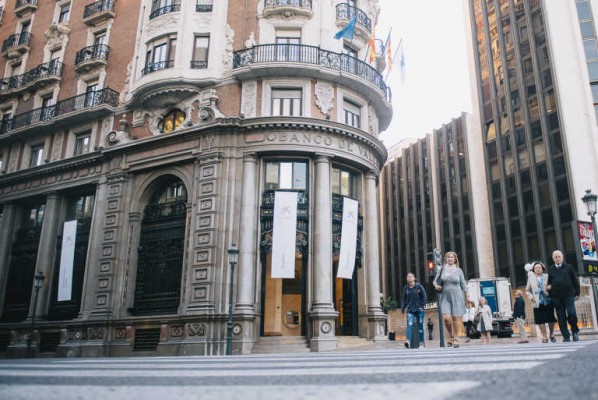 CaixaBank y Sabadell cumplen cinco años del traslado de sus sedes sociales a la Comunitat